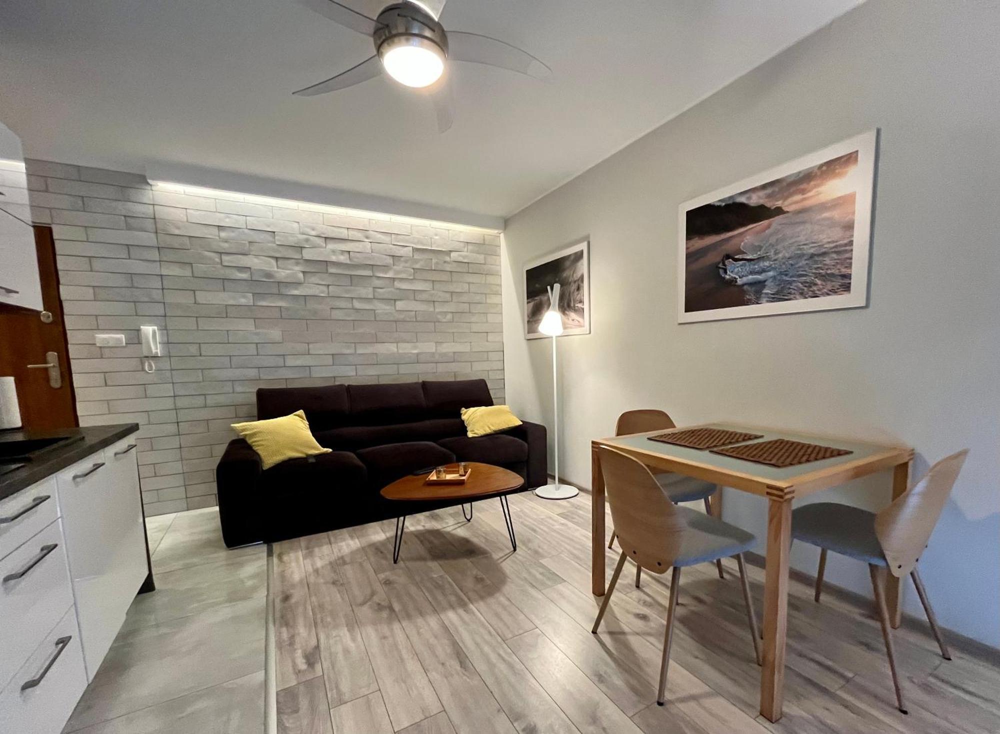 Apartment Baltycka 17b *